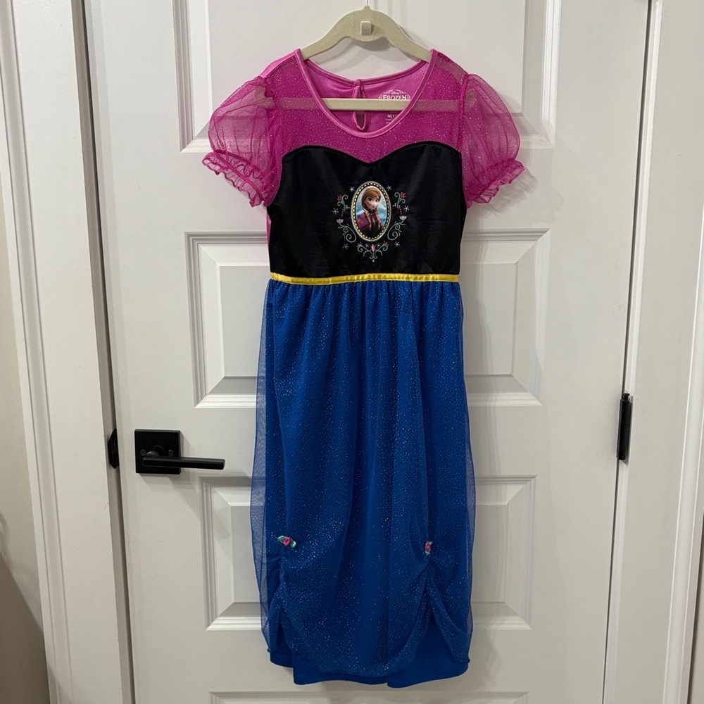 Frozen Kids Pajamas Nightgown - Pink, Black, and Blue. M (7/8)